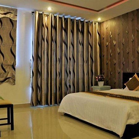 Manh Cuong Hotel Da Nang Bagian luar foto